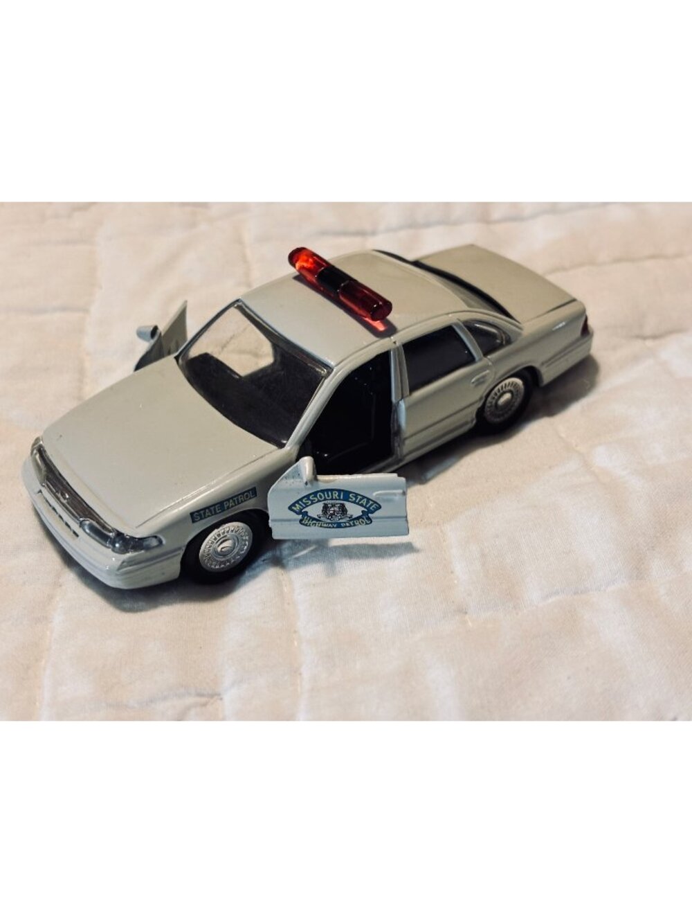 Missouri State Police Ford Crown Victoria Model Car 1994 Road Champs